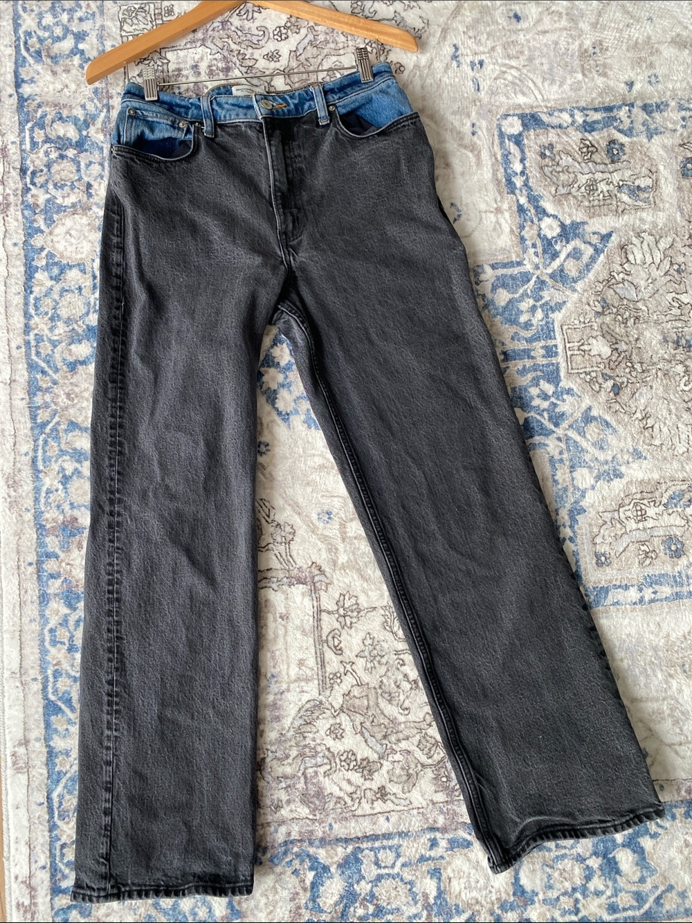 A&F 90’s Relaxed High Rise Y2K Contrast Straight-Leg Jeans